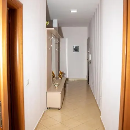 Colombo's Apartament Wlora
